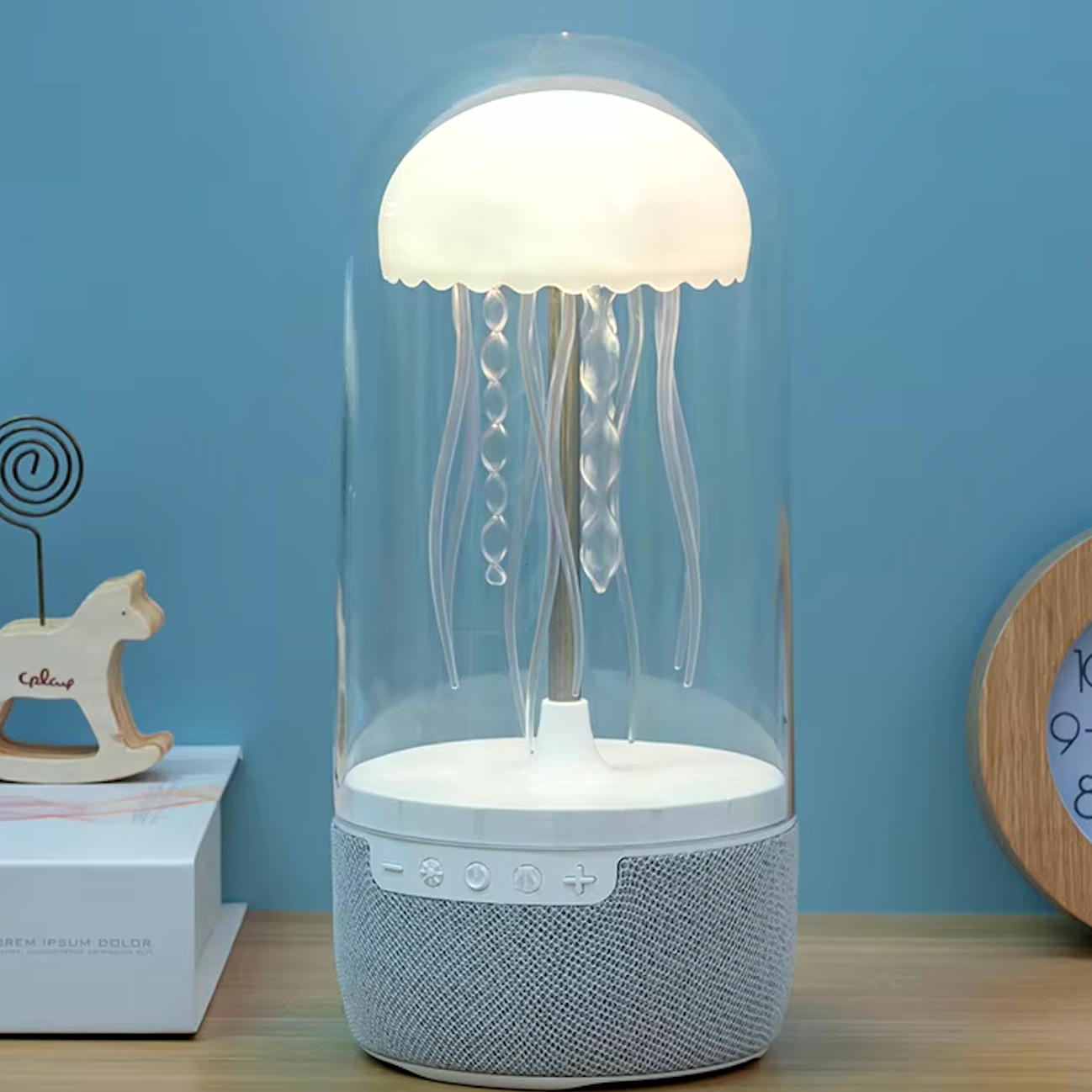 Rotujúca LED lampa s integrovaným reproduktorom