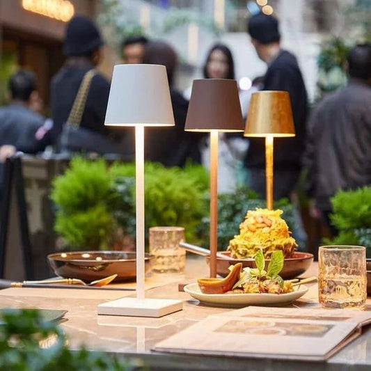 Trådlös laddningsbar LED-lampa: Elegans och frihet i belysning!